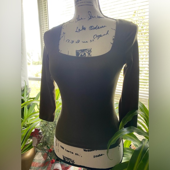 MWT Super Soft Fitted Square Neck Top - Picture 16 of 16